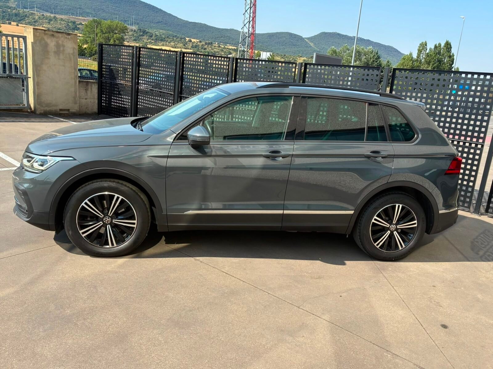 VOLKSWAGEN TIGUAN 2.0 TDI