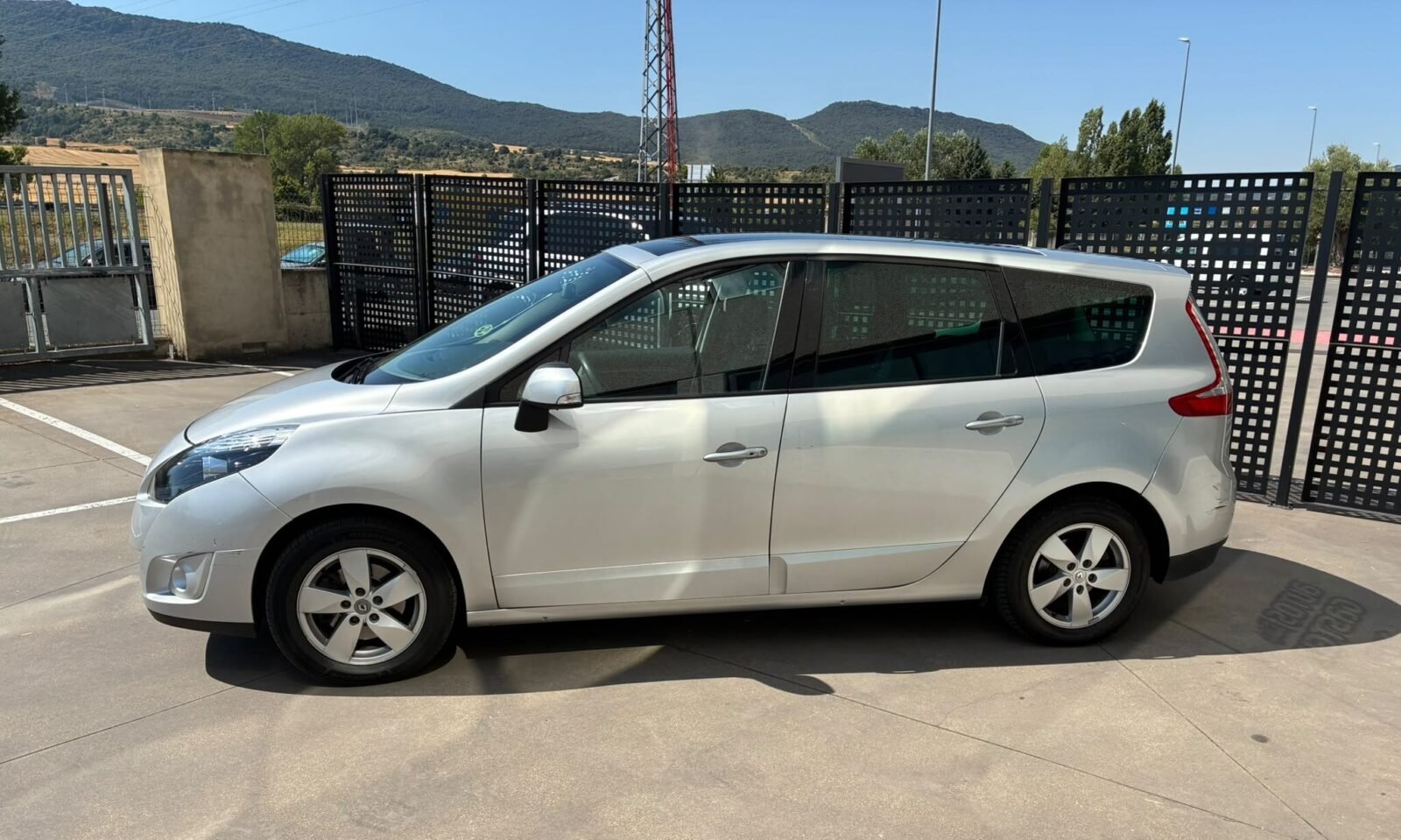 RENAULT GRAND SCENIC 1.9DCi