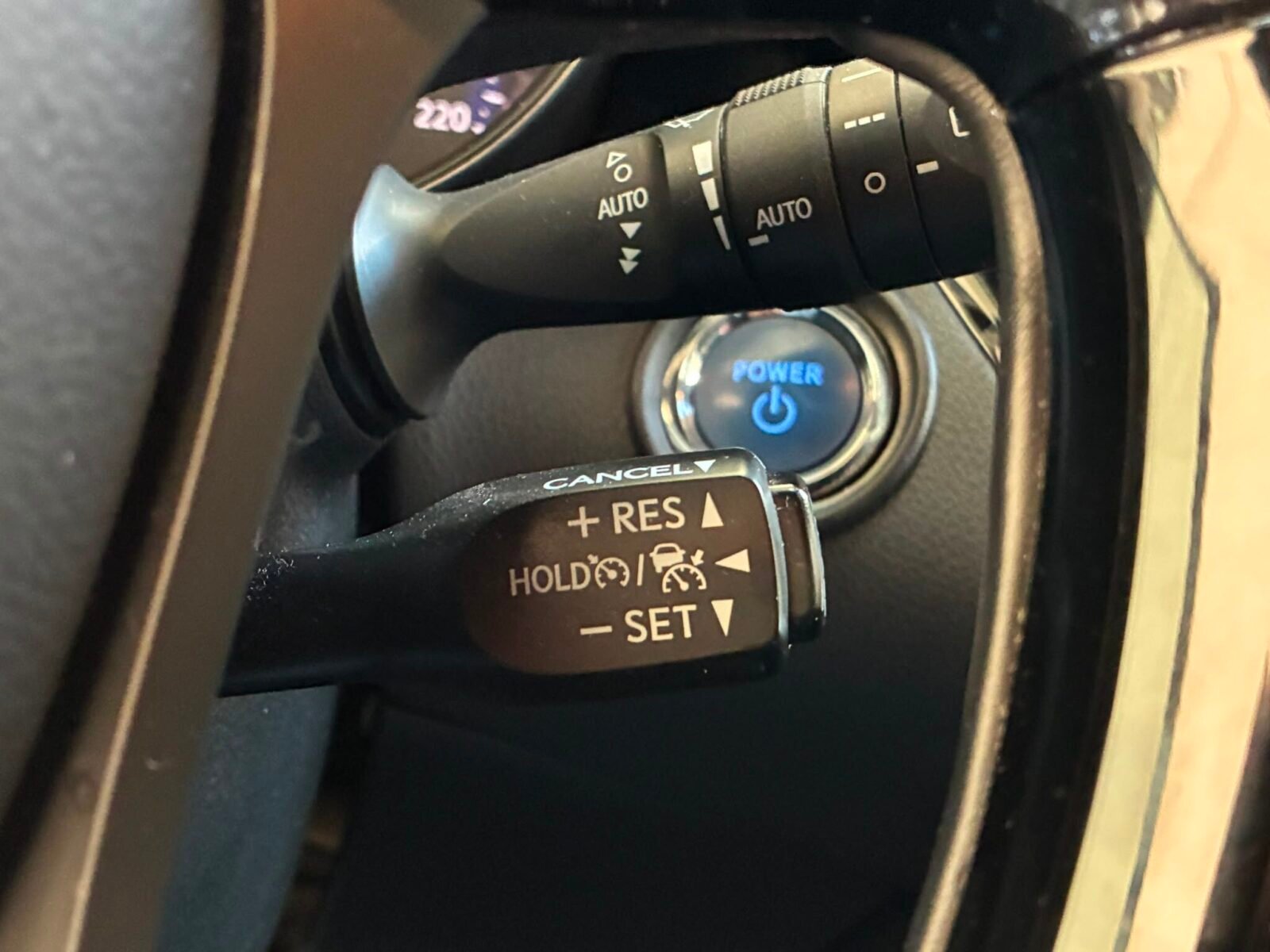TOYOTA C-HR 1.8i Hibrido