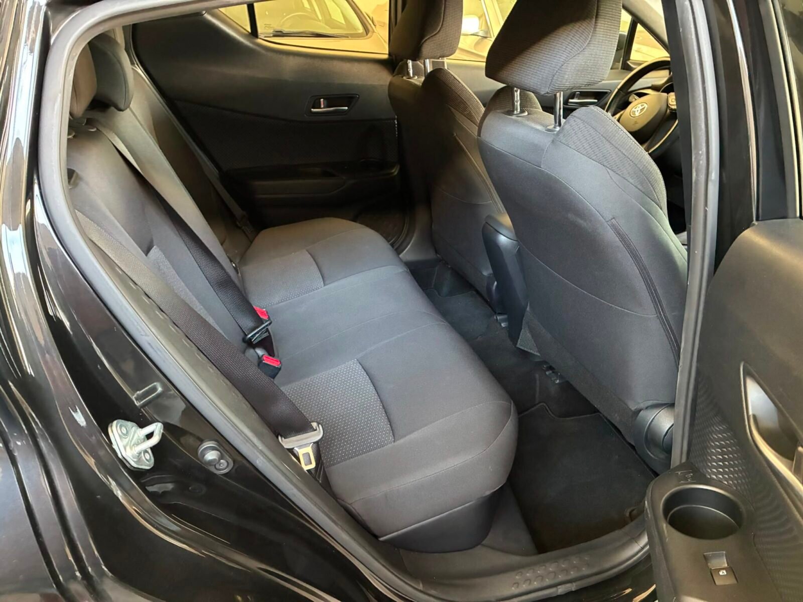 TOYOTA C-HR 1.8i Hibrido