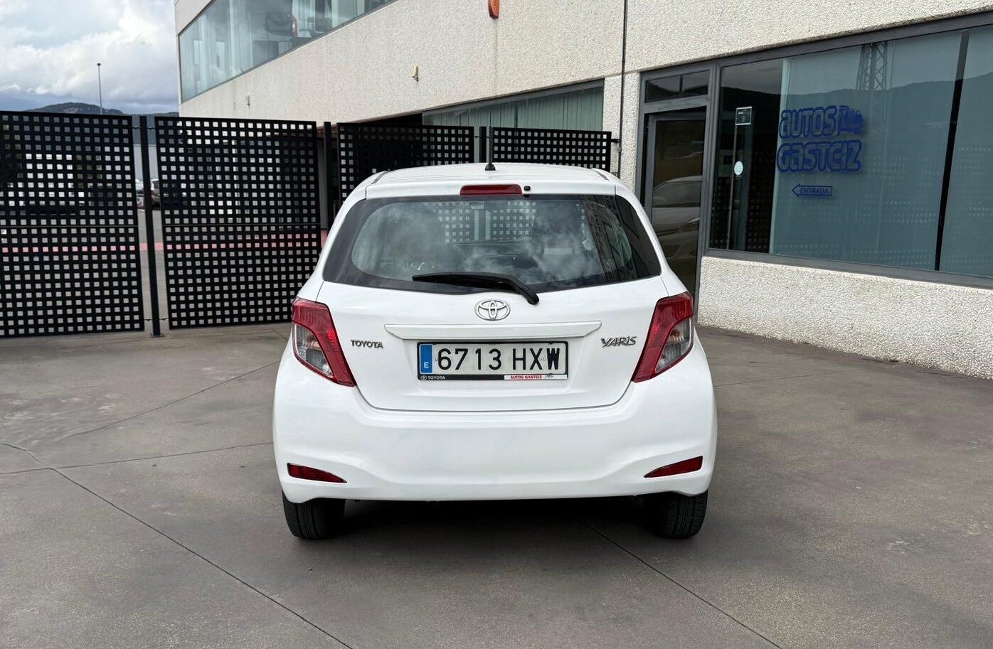 TOYOTA YARIS 1.Oi ACTIVE