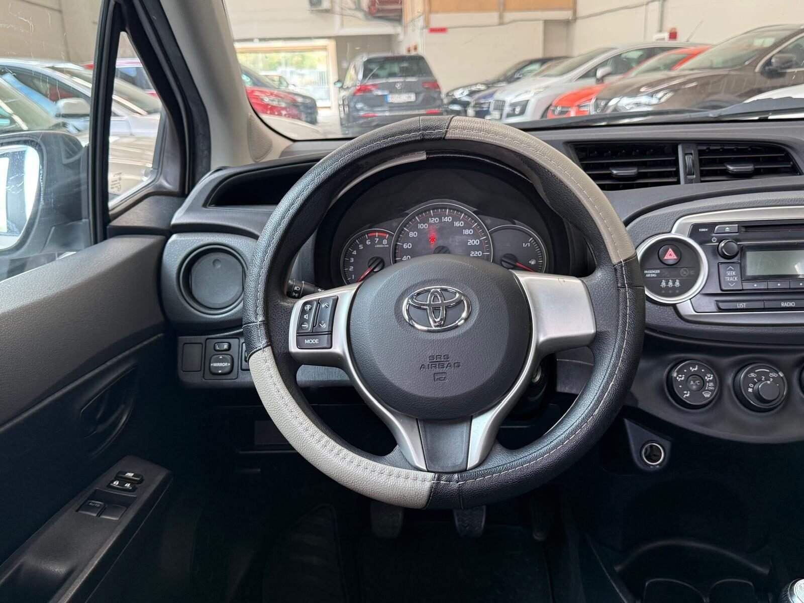 TOYOTA YARIS 1.Oi ACTIVE
