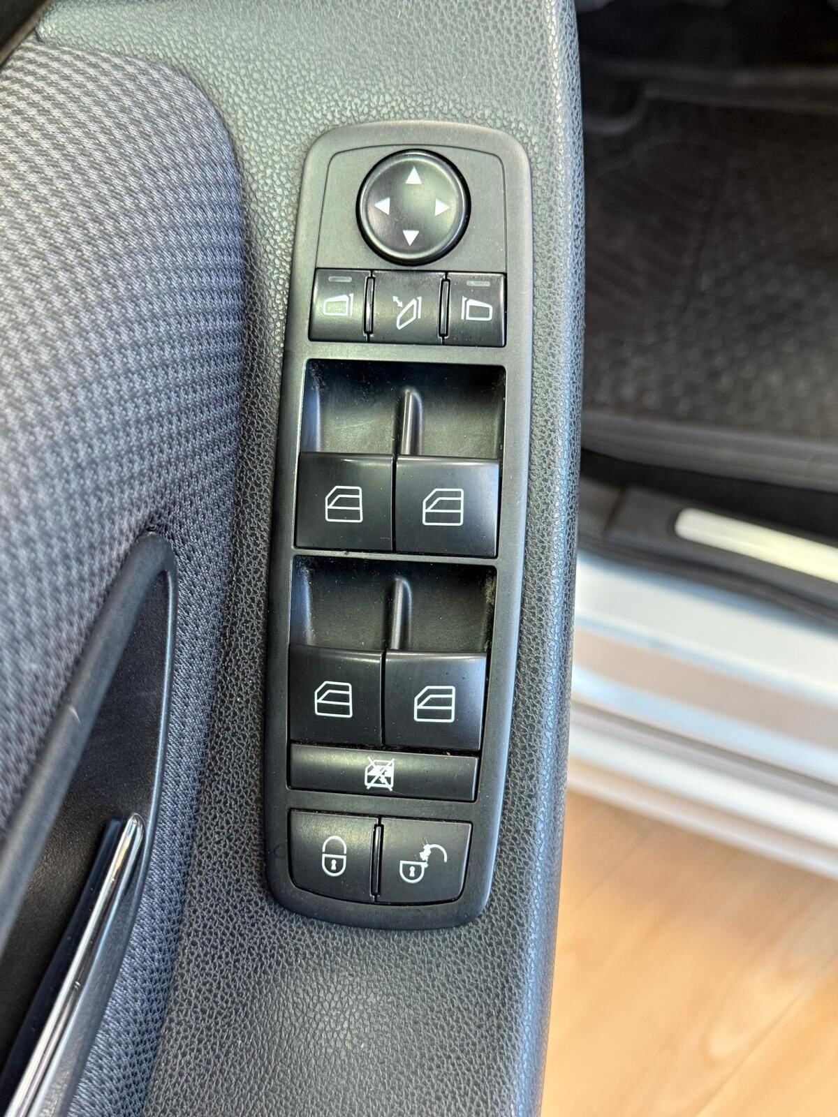 MERCEDES-BENZ CLASE A A160