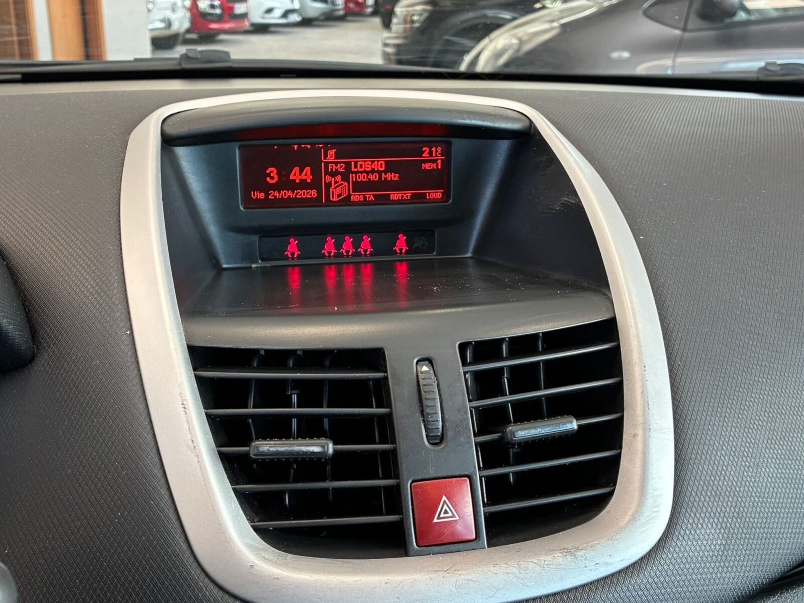 PEUGEOT 207 1.4i Confort