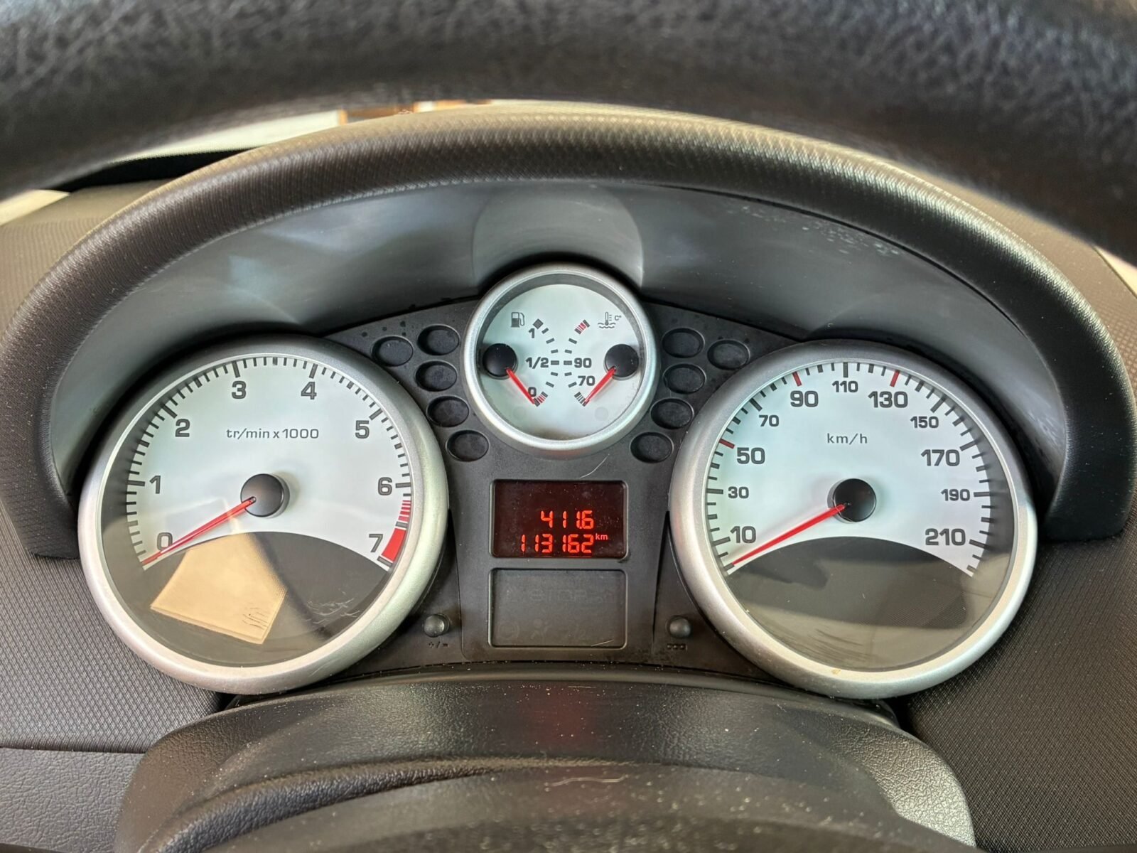 PEUGEOT 207 1.4i Confort