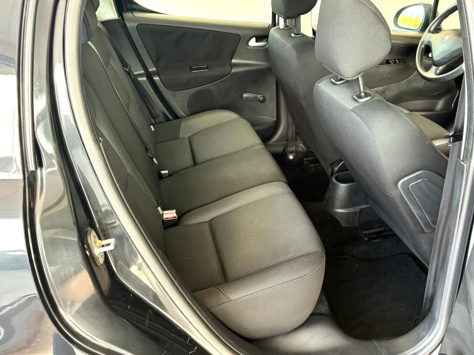 PEUGEOT 207 1.4i Confort