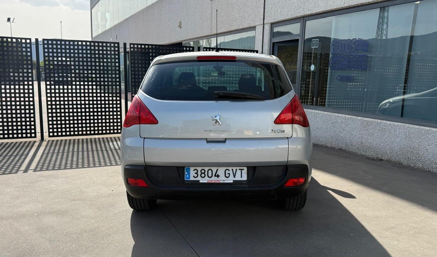 PEUGEOT 3008 1.6HDi