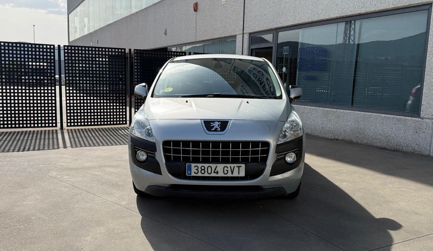 PEUGEOT 3008 1.6HDi