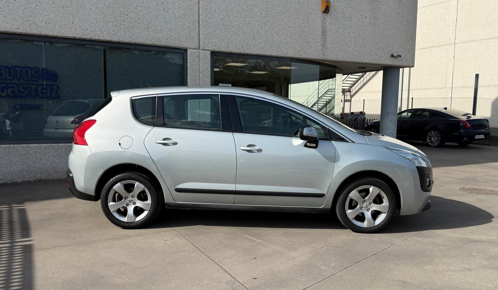 PEUGEOT 3008 1.6HDi
