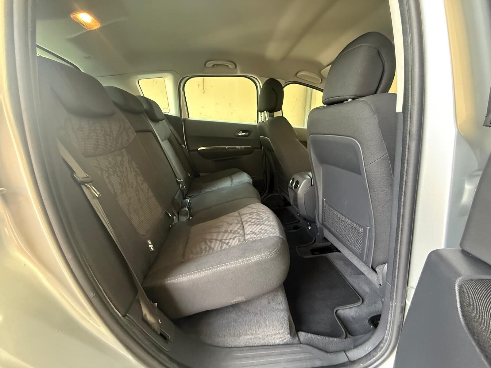 PEUGEOT 3008 1.6HDi