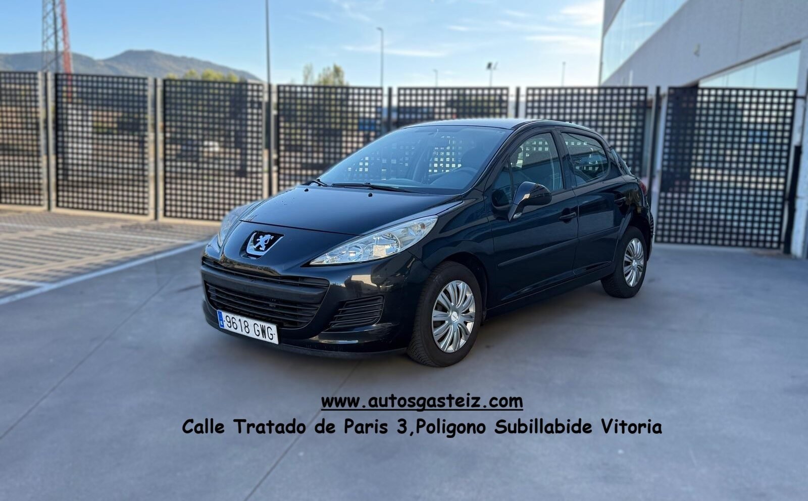 PEUGEOT 207 1.4i Confort