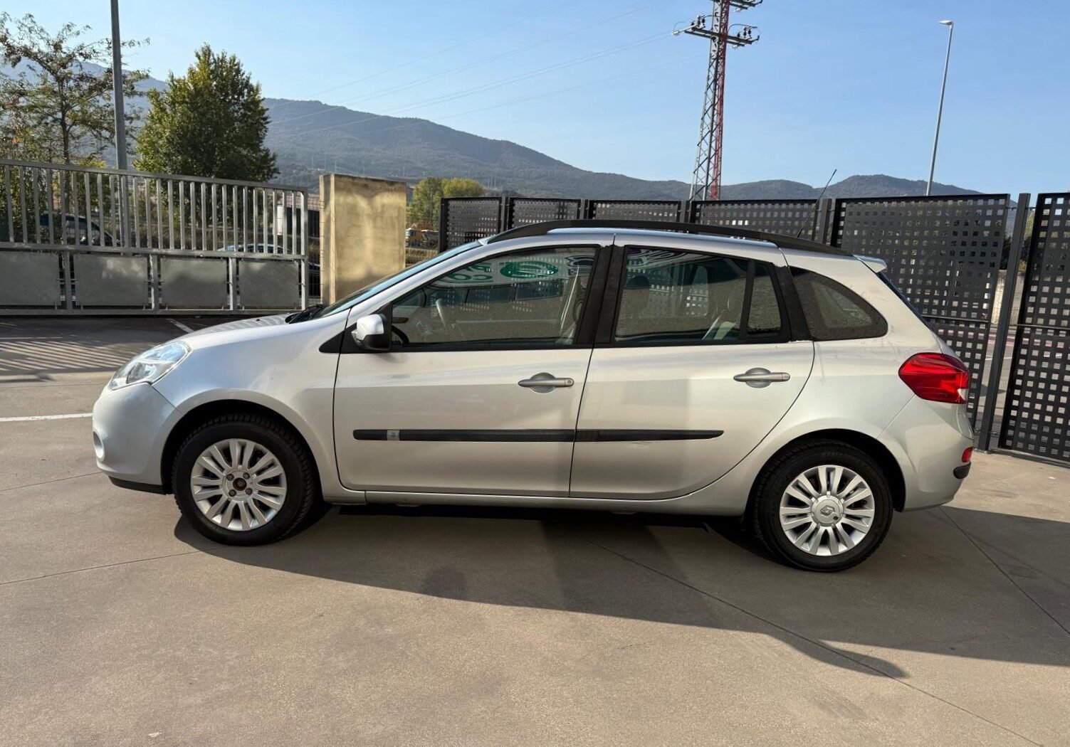 RENAULT CLIO 1.5 DCi GRAND TOUR