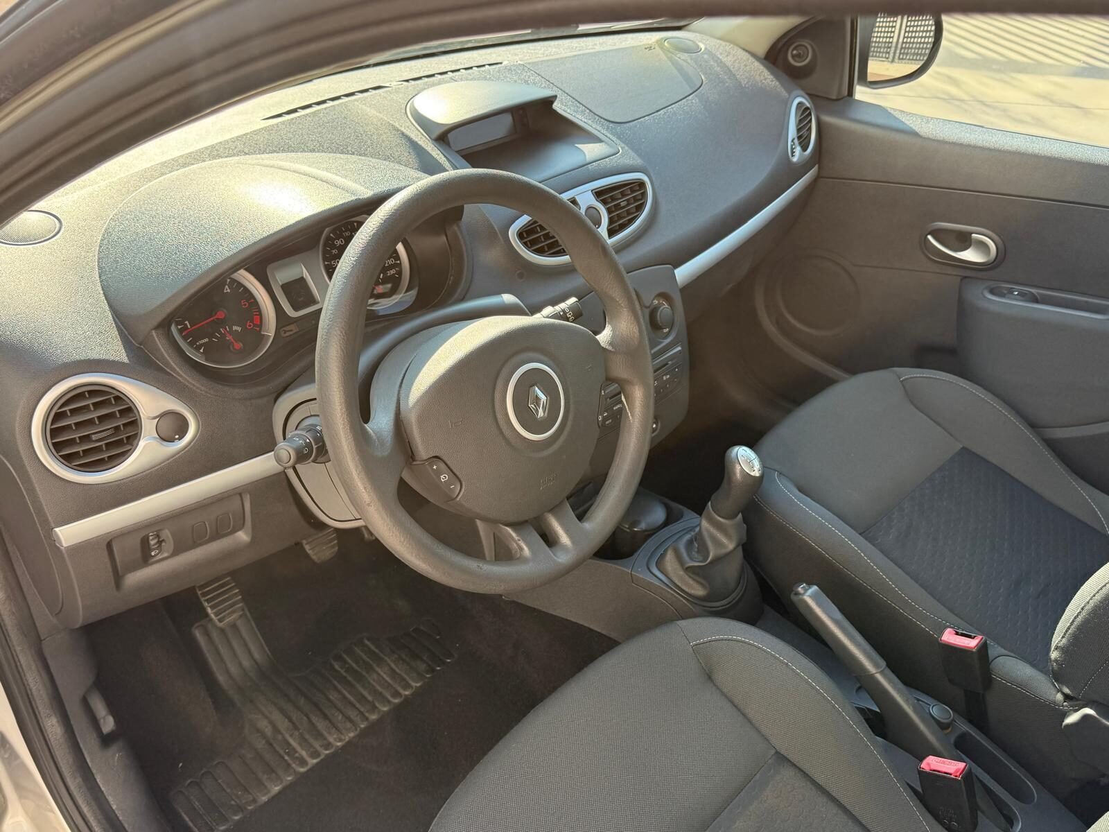 RENAULT CLIO 1.5 DCi GRAND TOUR