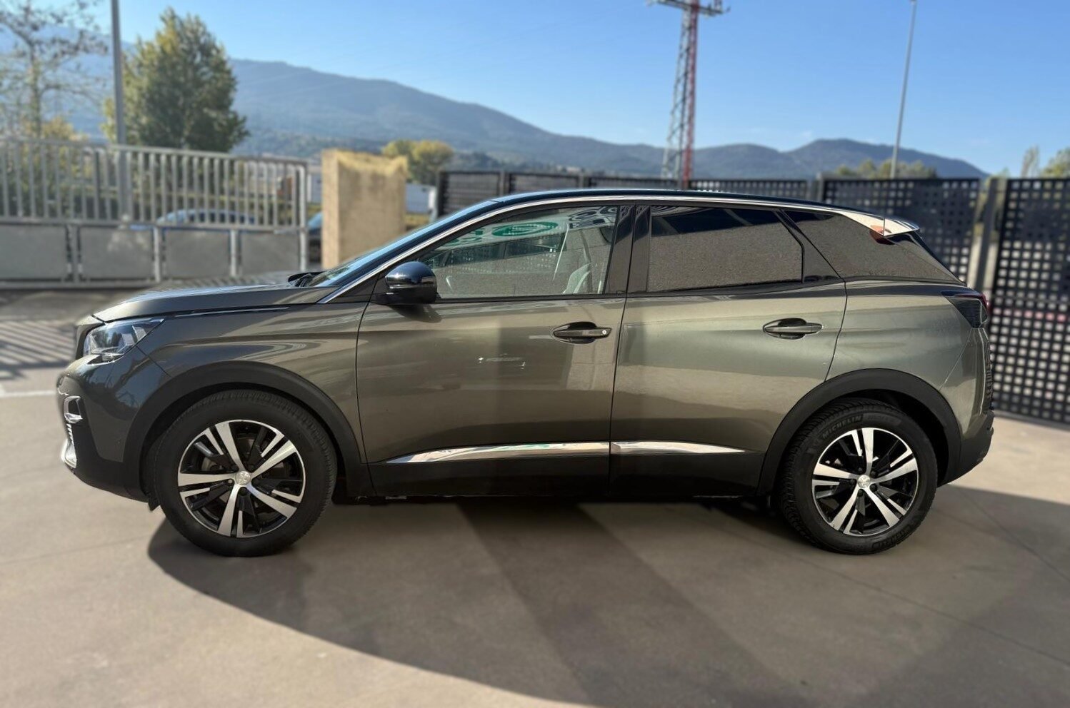 PEUGEOT 3008 1.6HDI