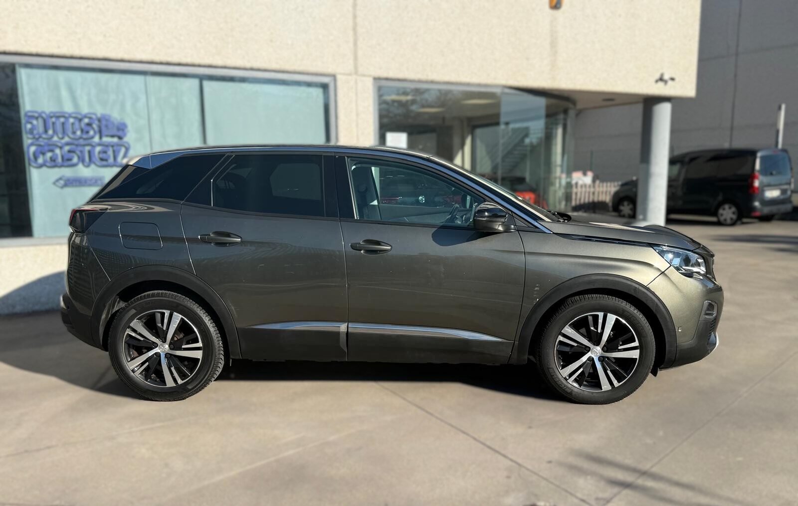 PEUGEOT 3008 1.6HDI