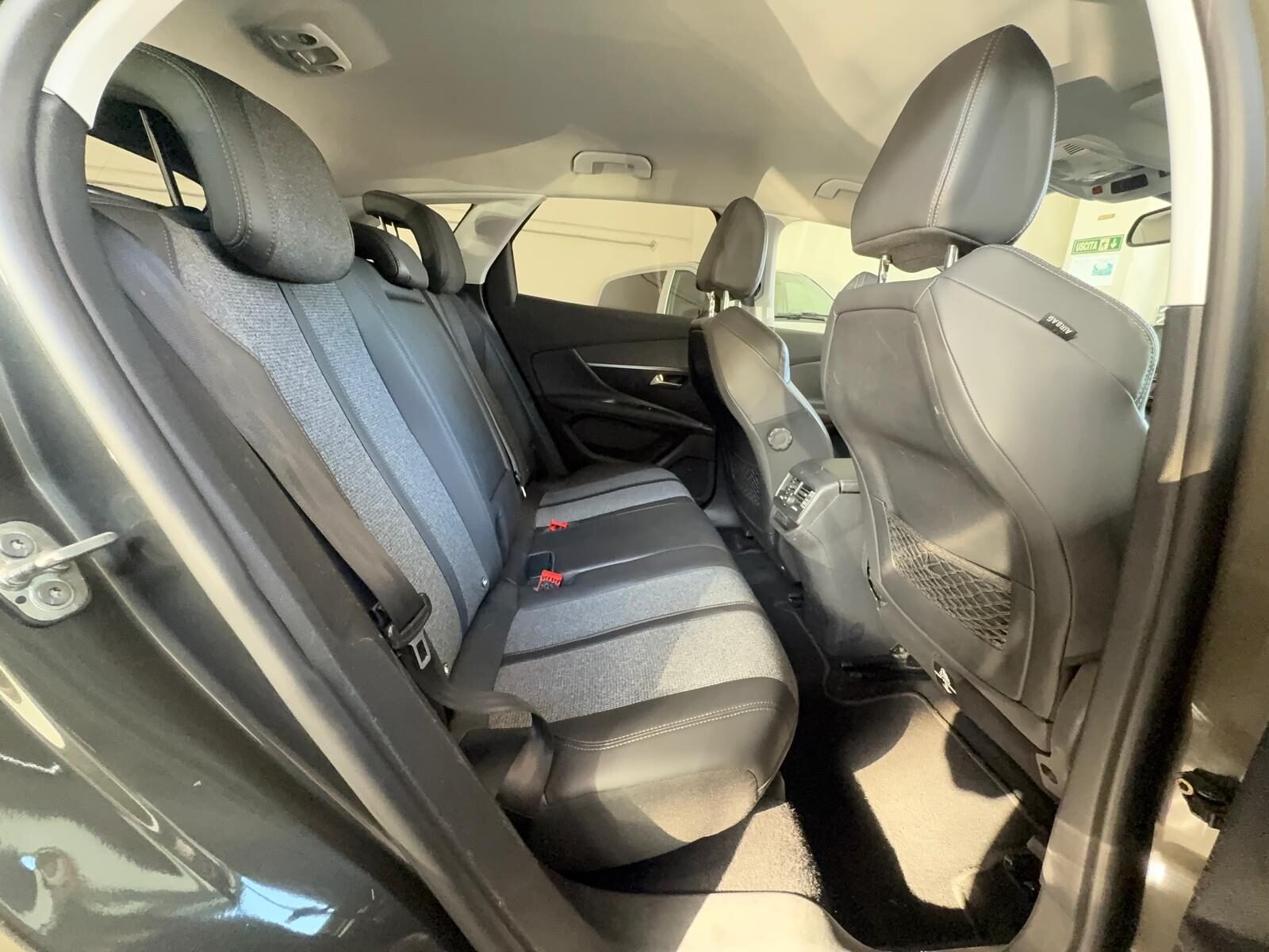 PEUGEOT 3008 1.6HDI