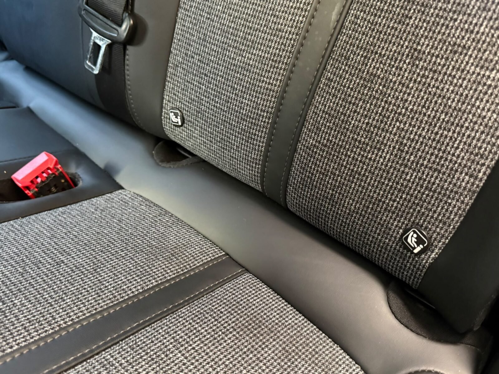 PEUGEOT 3008 1.6HDI